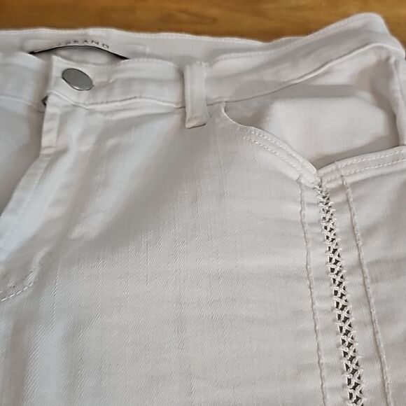 J BRAND Alana High-Rise White Ladder Lace Cropped Skinny Jeans Size 28 - Picture 6 of 12